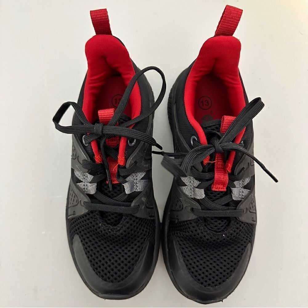 All in Motion boys  red and black tennis shoes size 13